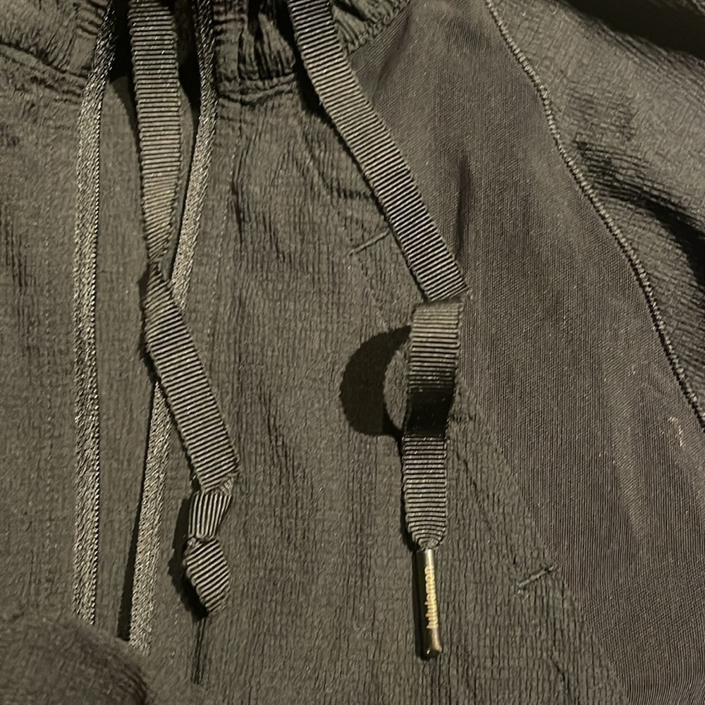 Lululemon In Deth - Picture 10 of 10